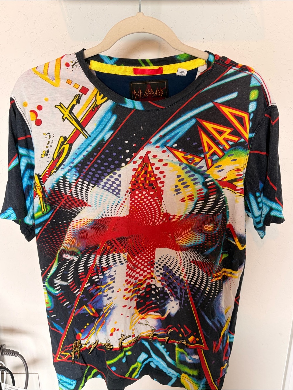 Robert Graham Black Multicolor Graphic Short Sleeve Tee
